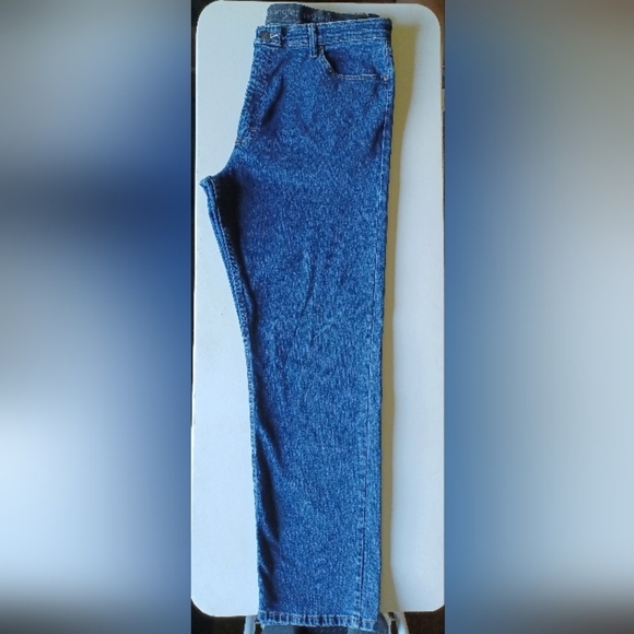 Wrangler Authentics Men's Blue Jeans - Picture 5 of 9